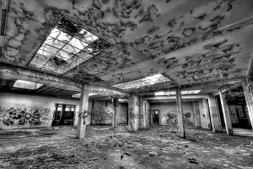 Alte Teigi Gümligen Bern hdr schwarz-weiss hdri urban exploration urbanexploration.ch urbanexp lost place lost places 2010